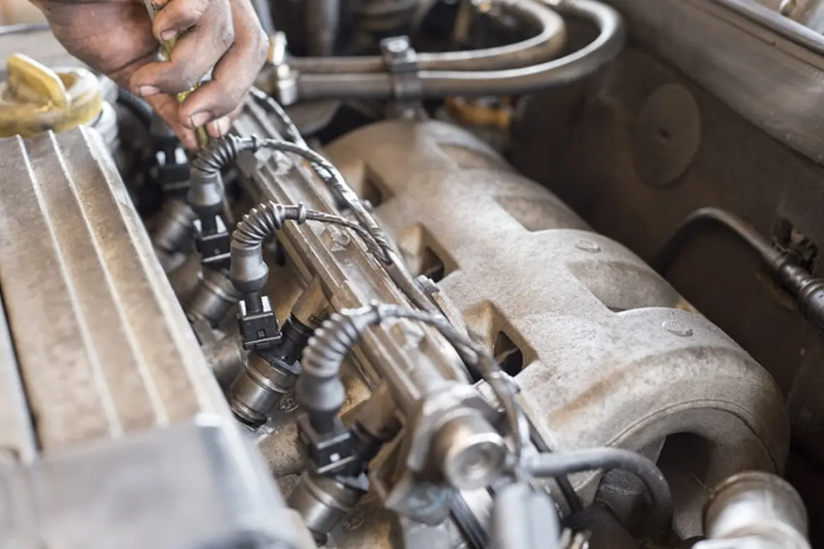 Giá vệ sinh buồng đốt ô tô mới nhất tại COR55